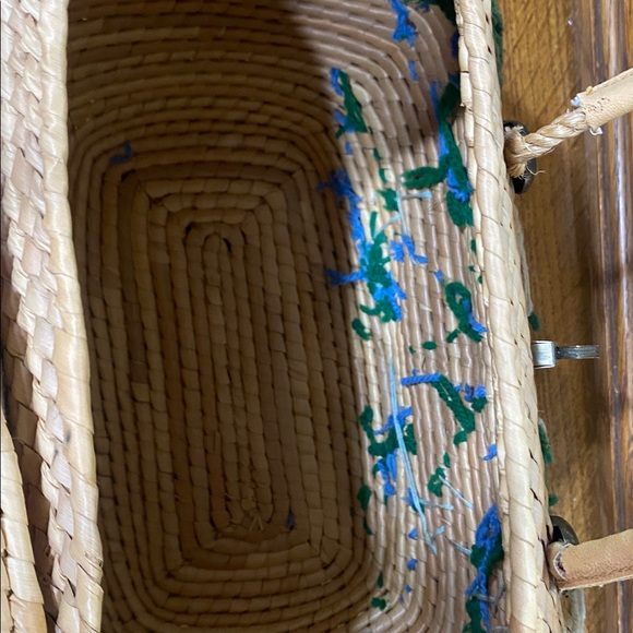 Handwoven Straw Bag with Green and Tan Accents- No rips -No stains-Rare- vintage - Picture 8 of 16
